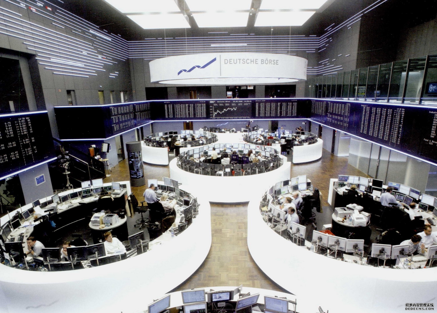 精准适配产业需求广期所调整多晶硅期货业务细则及风控措施